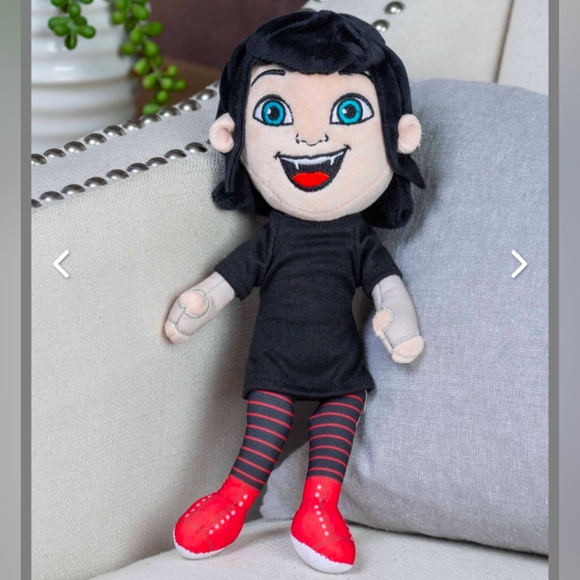 Hotel Transylvania Other - Hotel Transylvania Mavis 11" Plush Stuffed Toy Black and Red New!